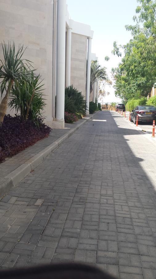 Royal Park Lakeview Apartment Eilat Ngoại thất bức ảnh